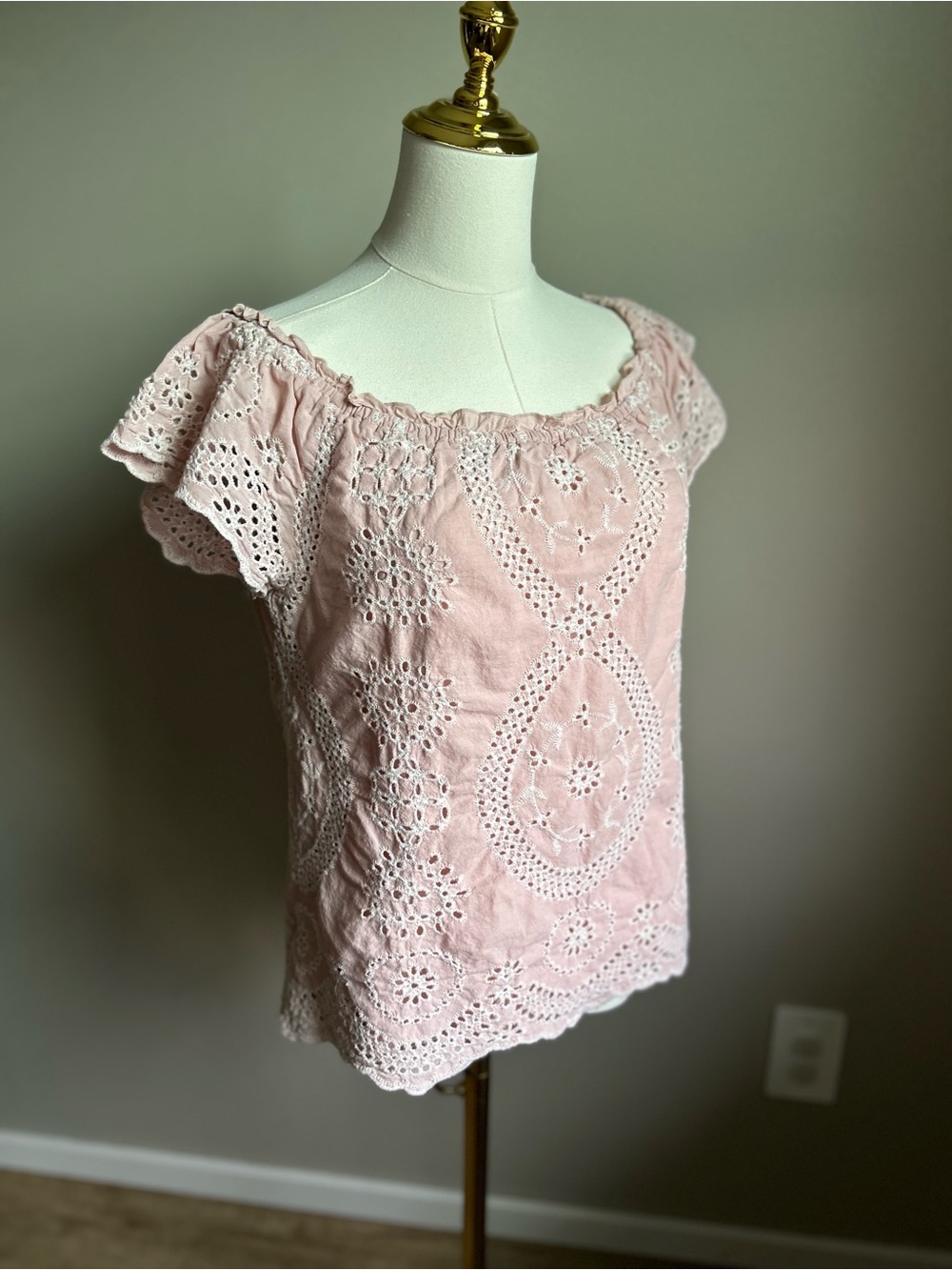Romantic feminine Women's Pink Eyelet 100% cotton Top summer